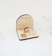 3.5 x 3.5 - Card Display with QR Code