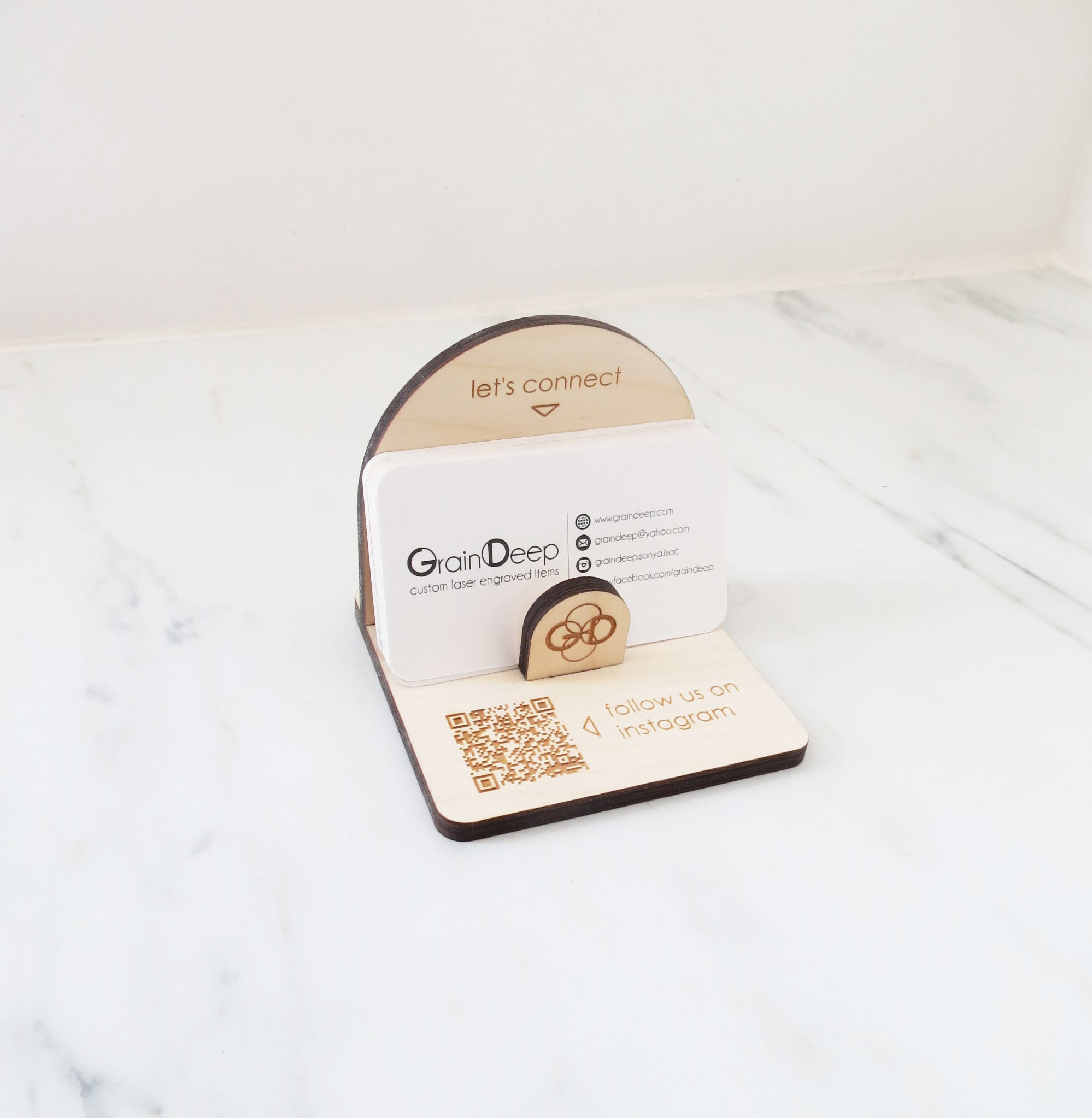 3.5 x 3.5 - Card Display with QR Code