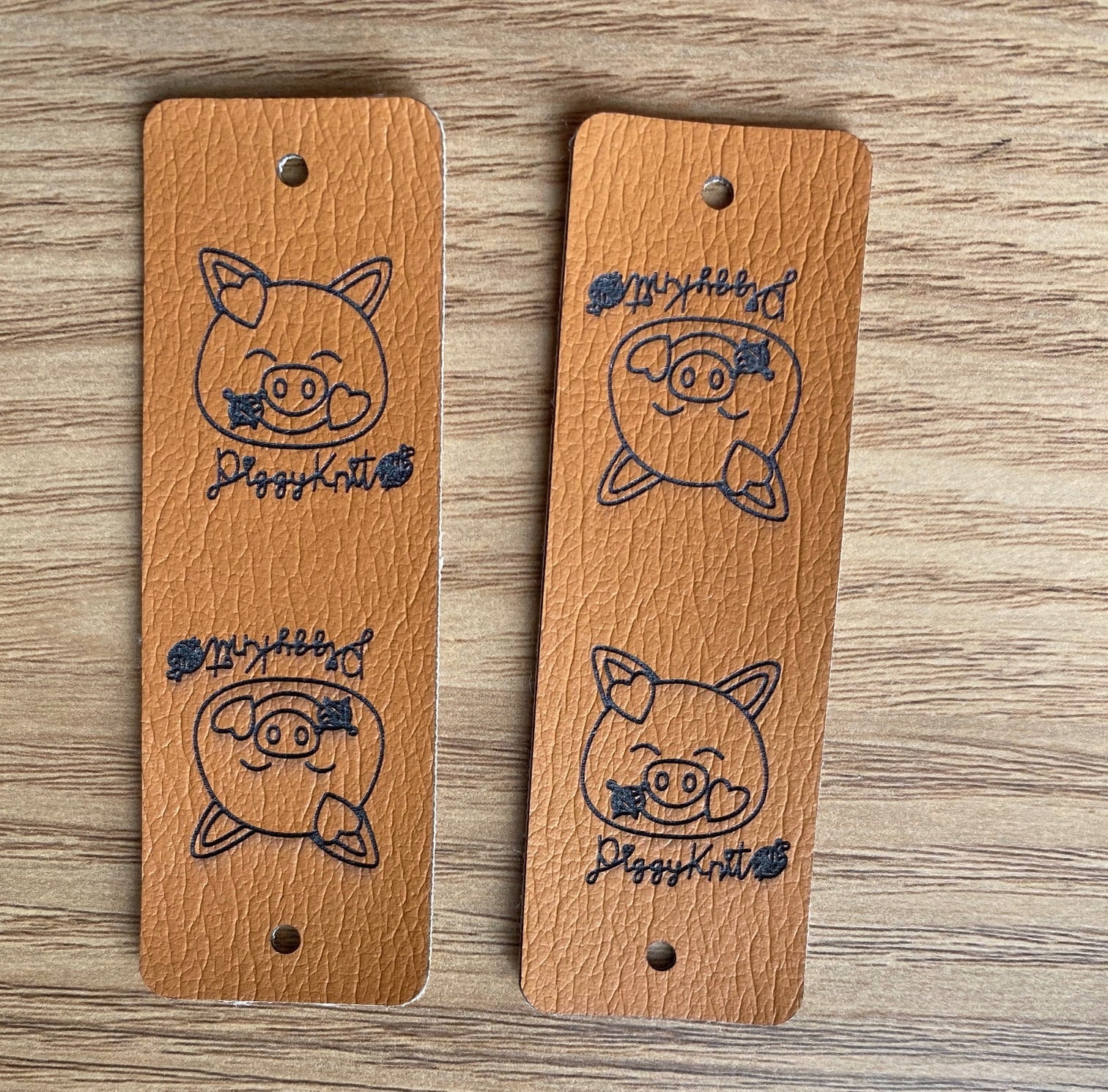 CUSTOM - Rebecca Mowat