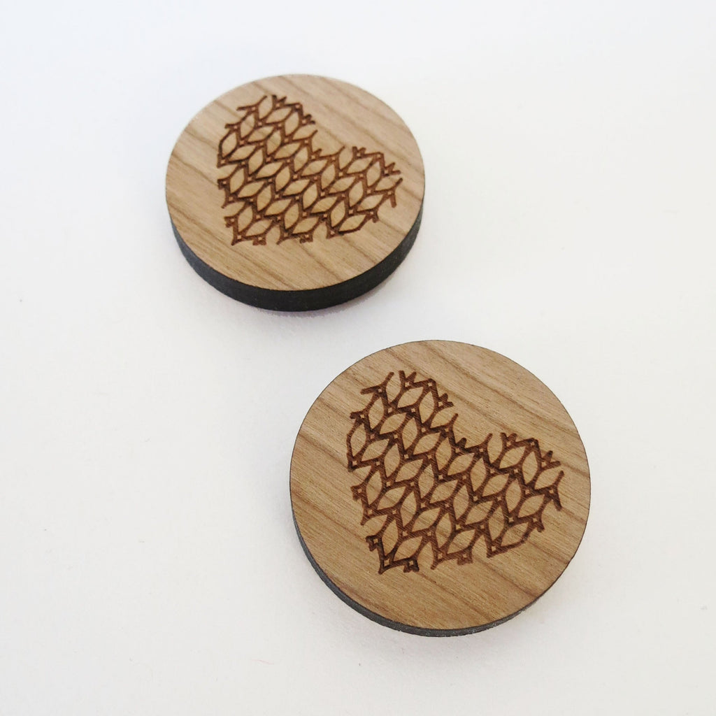 knit stitch heart magnet set