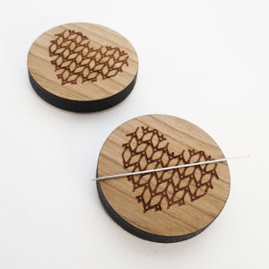 knit stitch heart magnet set